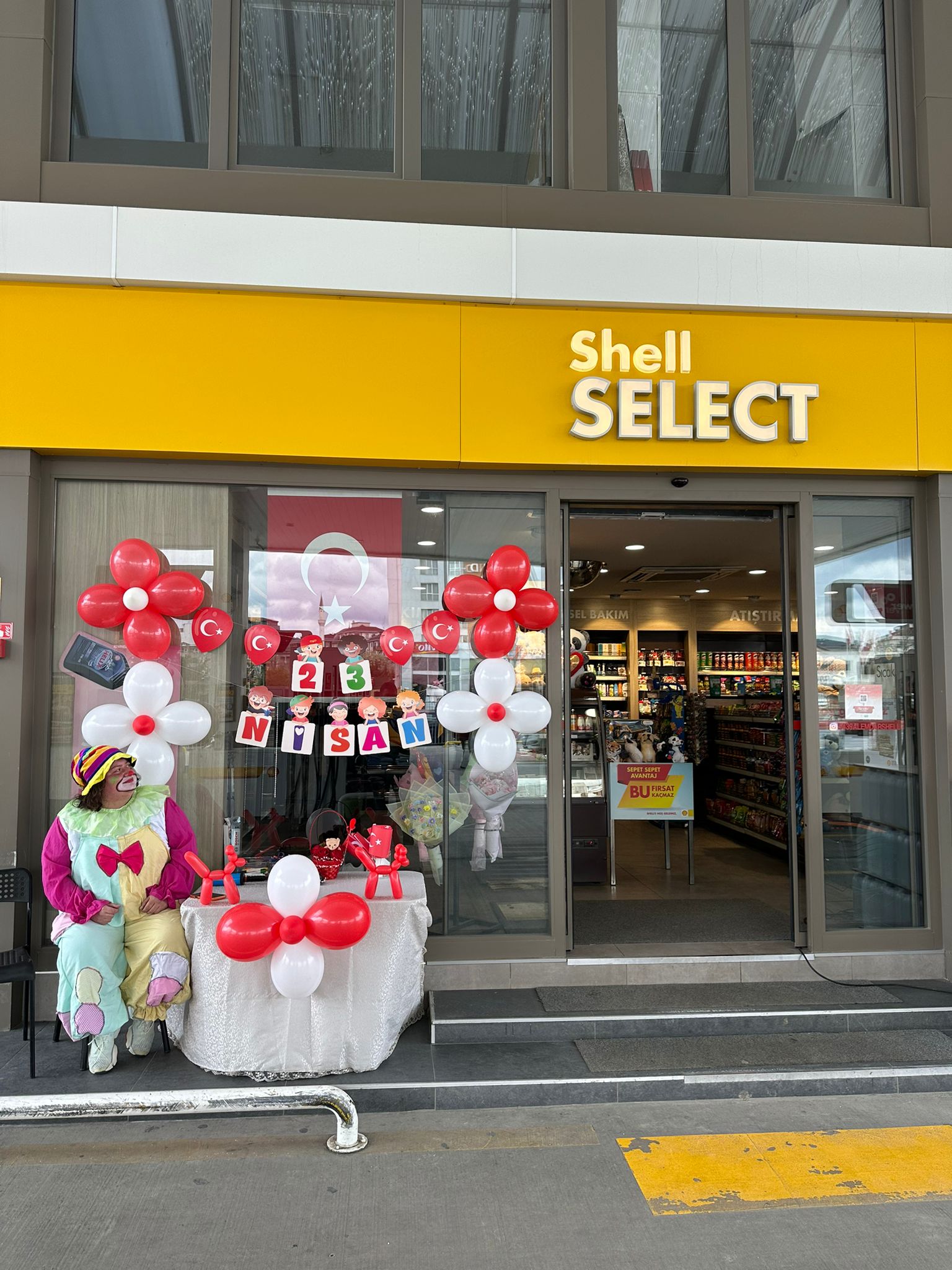Dürümcü Bekir Usta açılışında balon kemeri süslemesi